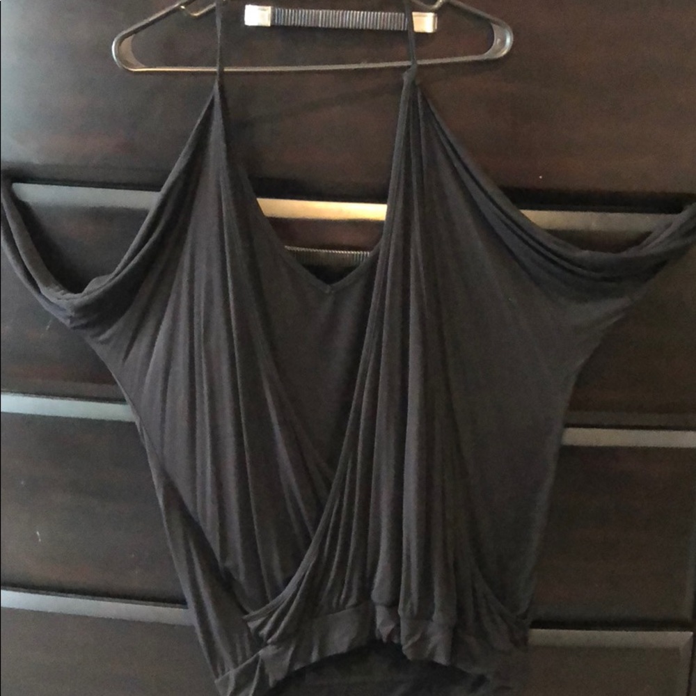 Black V-neck longsleeve shirt with exposed back